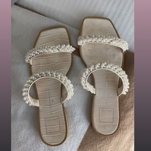 White dolce vita flat sandals with pearls